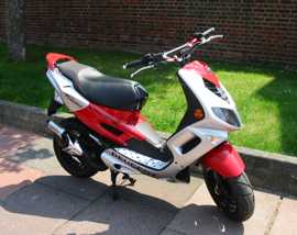 Click on this photo of the Peugeot Speedfight Furious 50 to enlarge... for sale at Motoport  - if this photo is missing try refreshing the page if the photo still doesn't appear this vehicle might be already sold in which case please contact the dealer