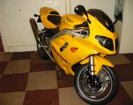 Click on this photo of the Triumph Daytona 955i to enlarge... for sale at Motoport  - if this photo is missing try refreshing the page if the photo still doesn't appear this vehicle might be already sold in which case please contact the dealer